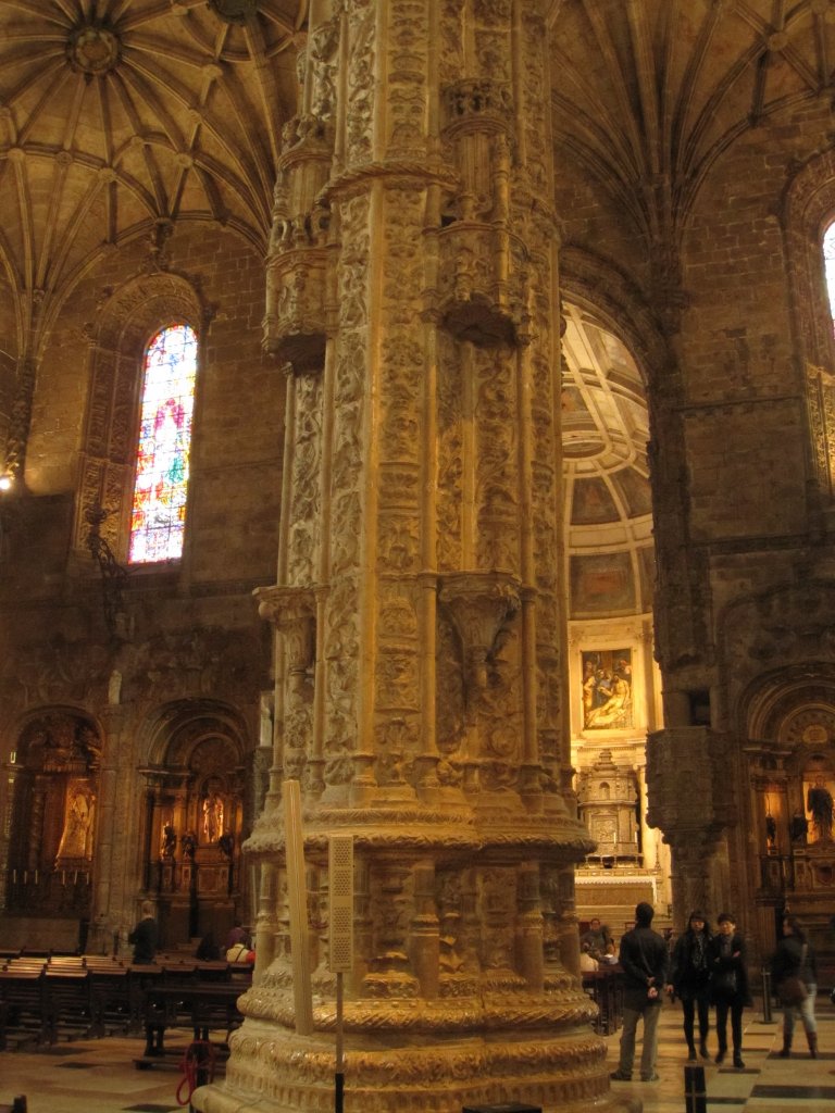 16-Inside the church of the Mosteiro dos Jerónimos.jpg - Inside the church of the Mosteiro dos Jerónimos